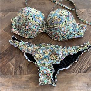 VS bikini. 34DD top bottom large